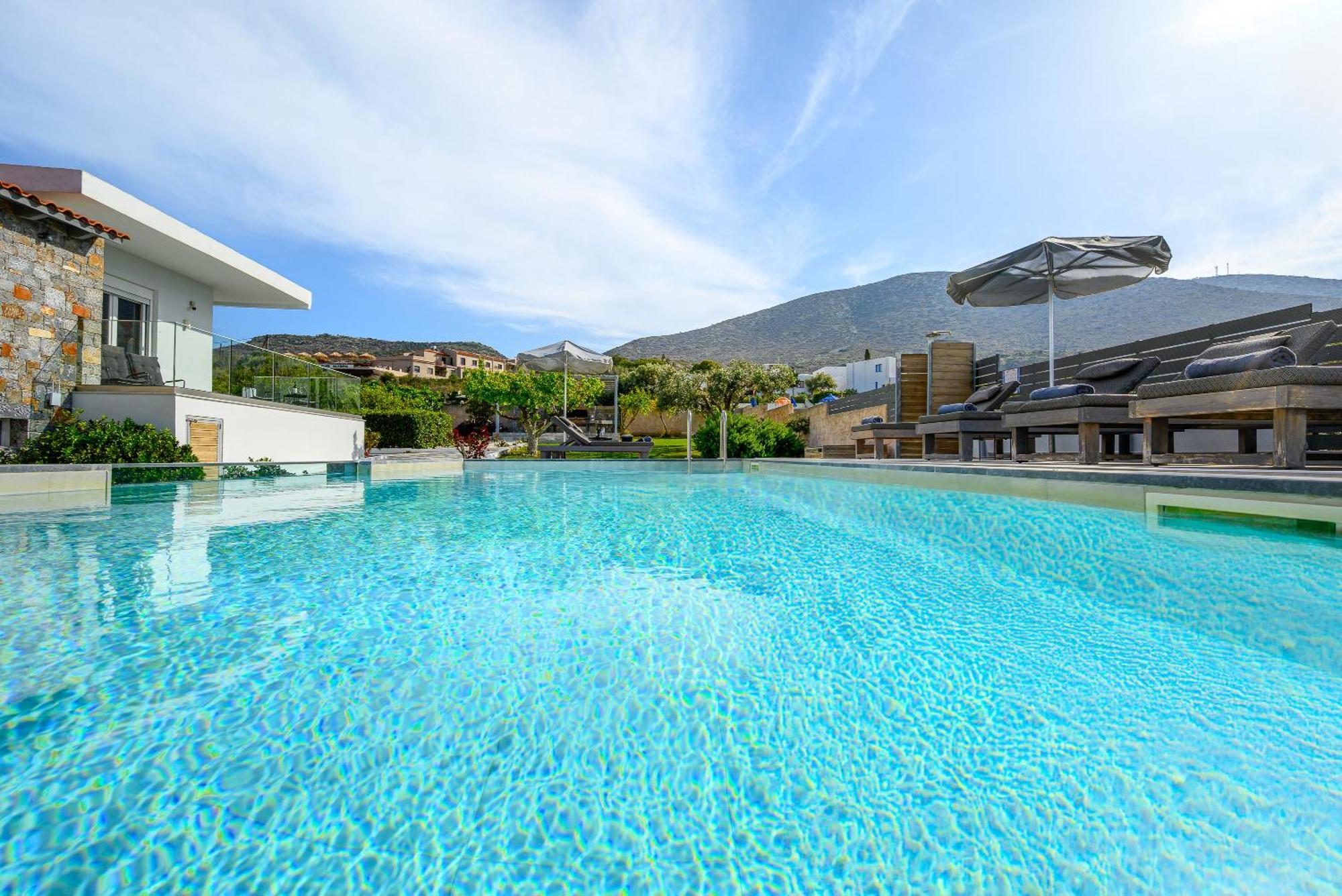 Queen'S Gem Luxury Villa - Heated Jacuzzi & Pool Херсониссос Экстерьер фото