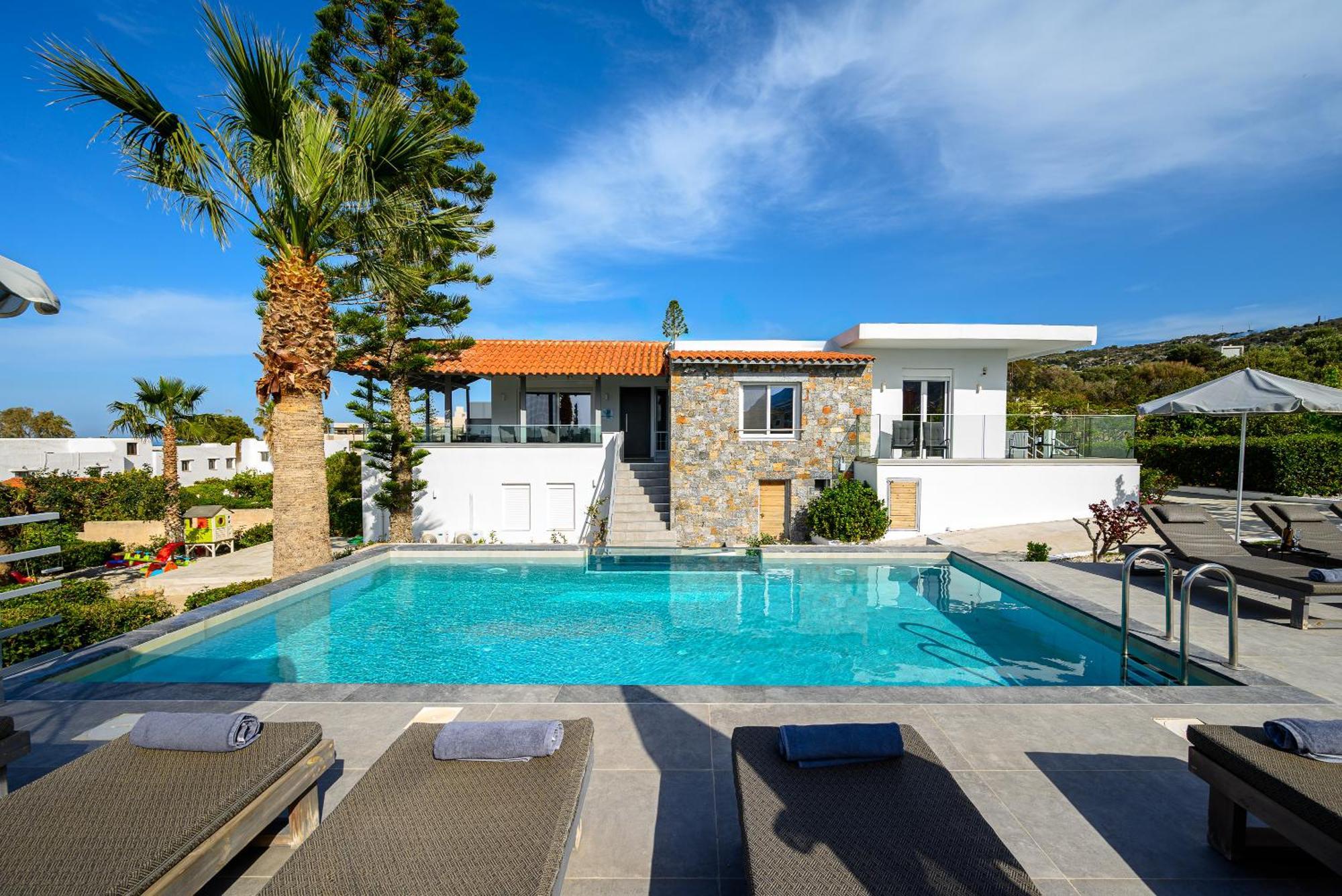 Queen'S Gem Luxury Villa - Heated Jacuzzi & Pool Херсониссос Экстерьер фото