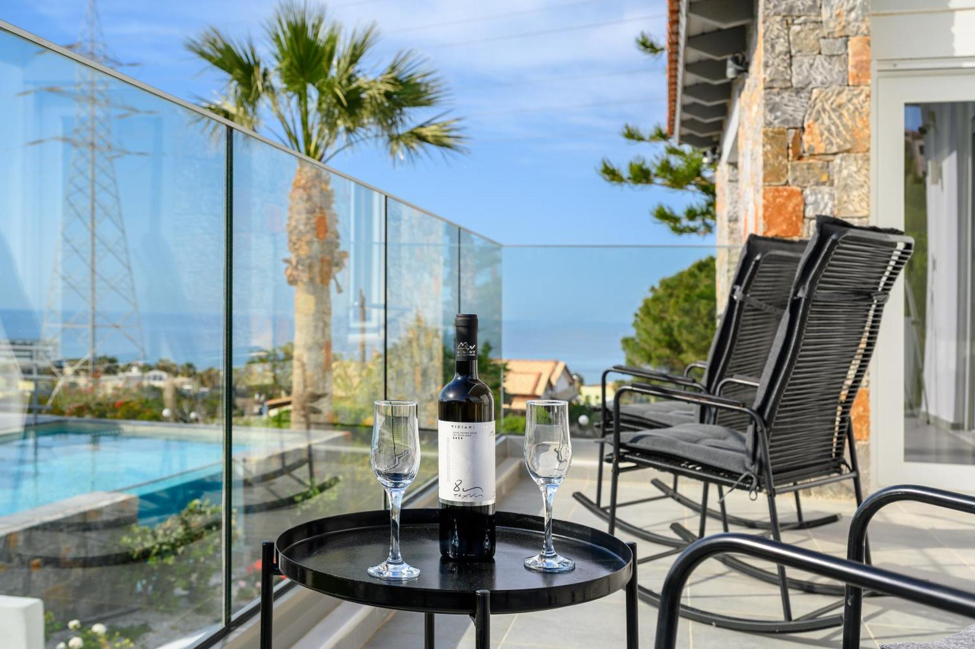 Queen'S Gem Luxury Villa - Heated Jacuzzi & Pool Херсониссос Экстерьер фото