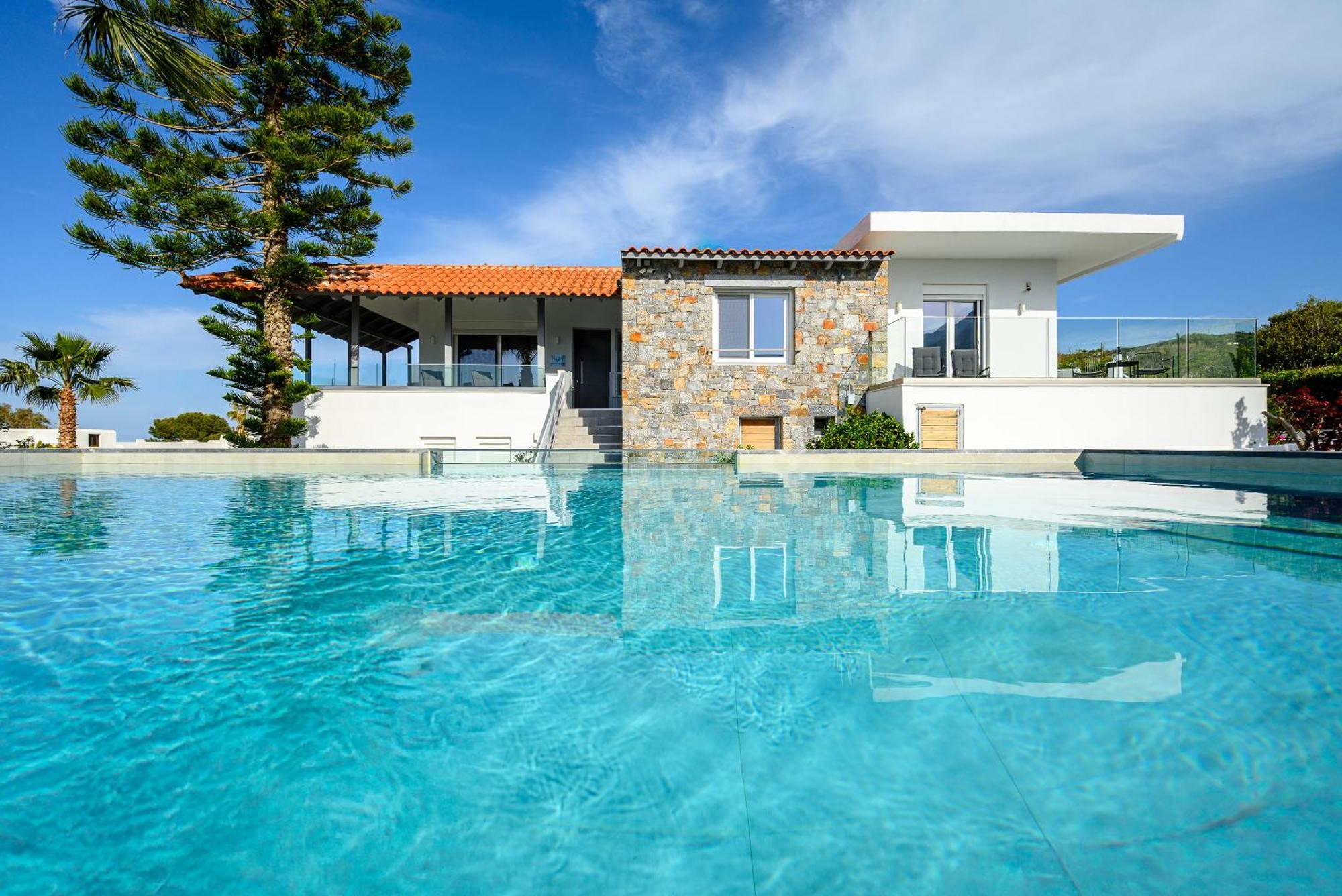 Queen'S Gem Luxury Villa - Heated Jacuzzi & Pool Херсониссос Экстерьер фото